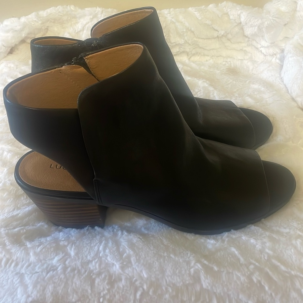 Lucky Brand heeled open toe boots